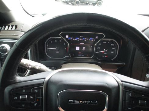 Used 2021 GMC Sierra 2500 Denali w/ Denali Ultimate Package image 33