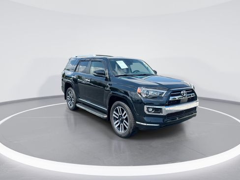 Used 2023 Toyota 4Runner Limited AWD/4WD image 2