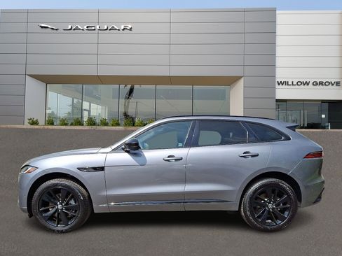 Certified 2025 Jaguar F-PACE R-Dynamic S image 6
