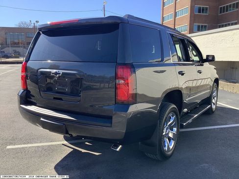 Used 2018 Chevrolet Tahoe LT w/ LT Signature Package image 6