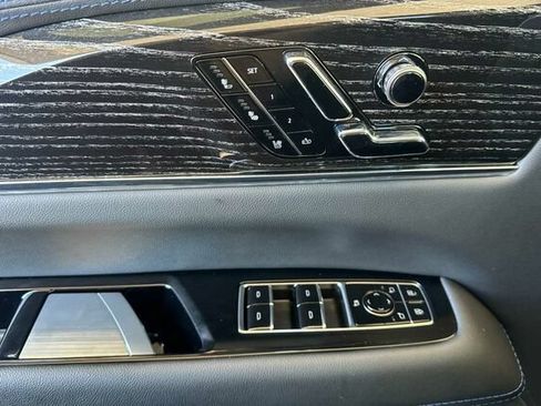 Certified 2025 Cadillac Escalade IQ Sport 1 w/ LPO, ONYX Package AWD/4WD image 11
