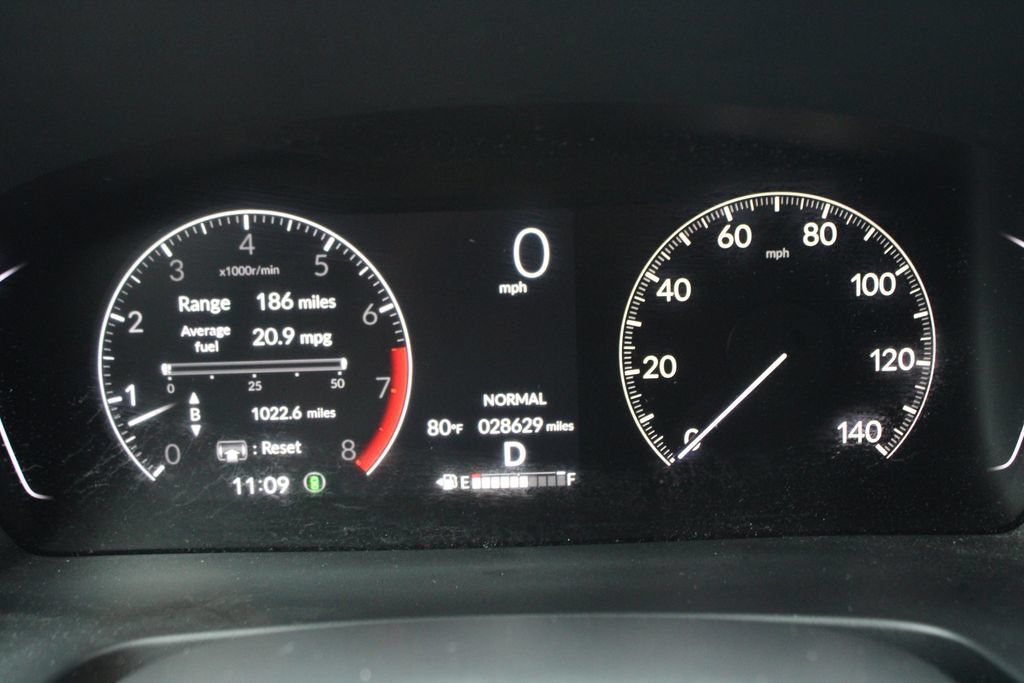 Certified 2025 Honda Pilot Touring image 17