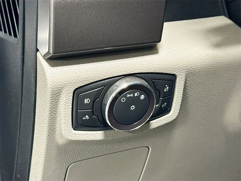 Used 2017 Ford F150 XLT image 23