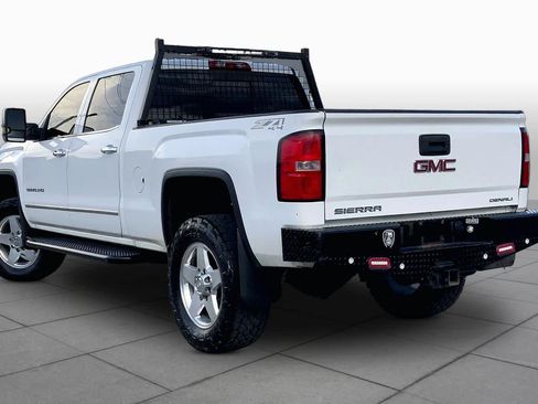 Used 2015 GMC Sierra 2500 Denali w/ Duramax Plus Package AWD/4WD image 10