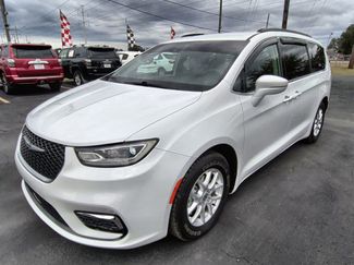 Used 2022 Chrysler Pacifica Touring-L video 1