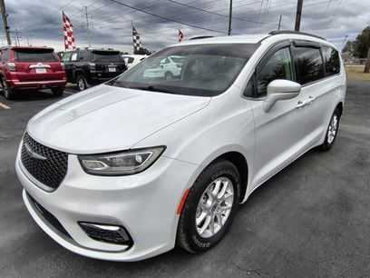 Used 2022 Chrysler Pacifica Touring-L