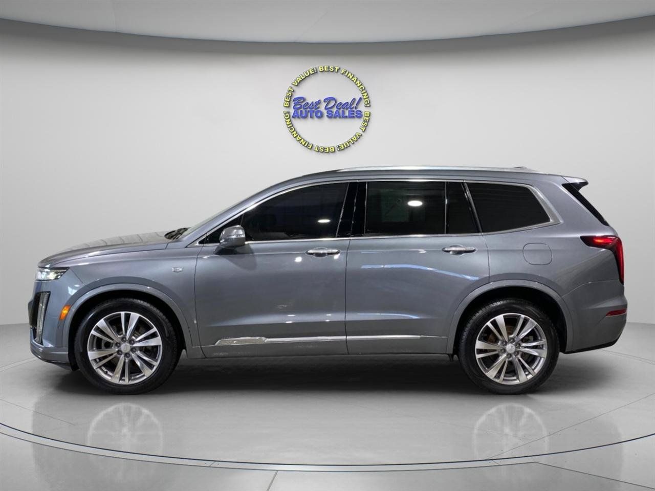 Used 2020 Cadillac XT6 Premium Luxury w/ Platinum Package AWD/4WD image 2