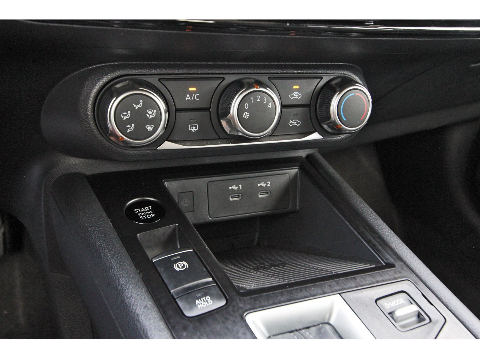 Certified 2025 Nissan Kicks SV FWD image 26