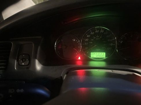 Used 2004 MAZDA MPV LX image 15