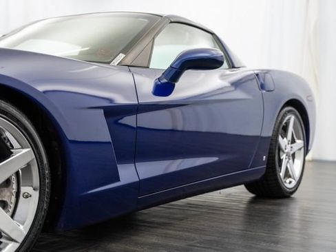 Used 2007 Chevrolet Corvette Coupe w/ Preferred Equipment Group RWD image 29
