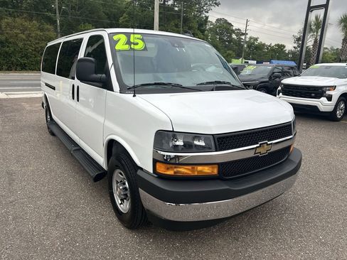 Used 2025 Chevrolet Express 3500 LT w/ LT Preferred Equipment Group RWD image 10