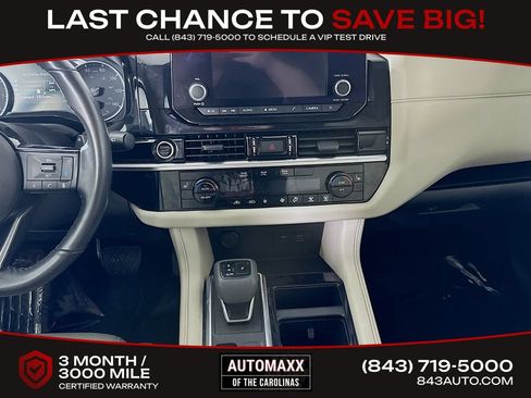 Used 2023 Nissan Pathfinder SV AWD/4WD image 17