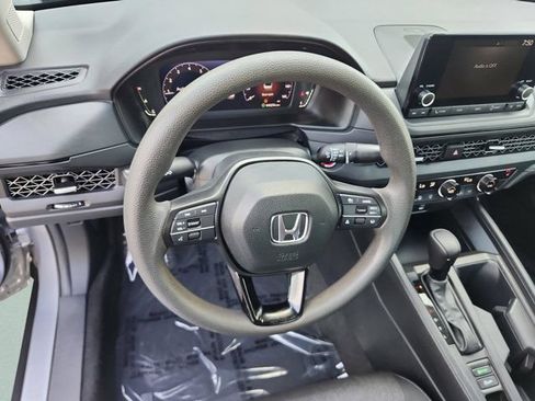 Used 2023 Honda Accord EX image 32
