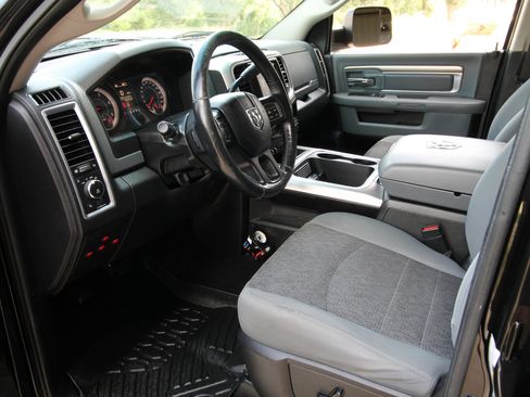 Used 2018 RAM 3500 Big Horn AWD/4WD image 21