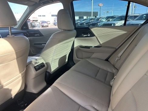 Used 2015 Honda Accord EX-L image 12