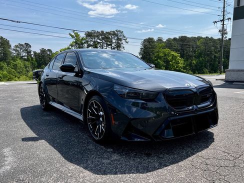 Used 2025 BMW M5 Base AWD 4dr Sedan w/ Executive Package image 13