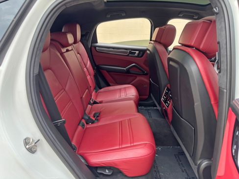 Used 2023 Porsche Cayenne GTS AWD/4WD image 49