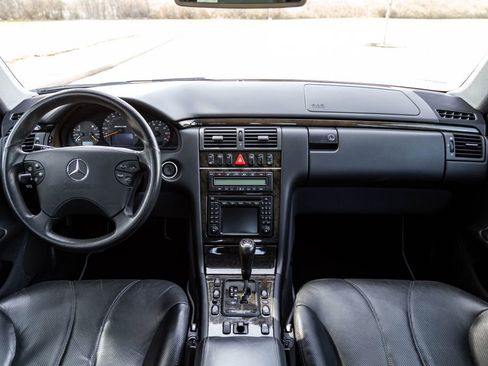 Used 2000 Mercedes-Benz E 55 AMG Sedan image 11