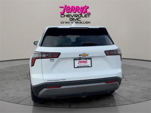 Used 2025 Chevrolet Equinox LT image 4