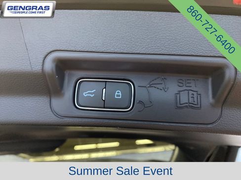 Used 2025 Ford Explorer ST-Line w/ ST-Line Street Pack AWD/4WD image 38