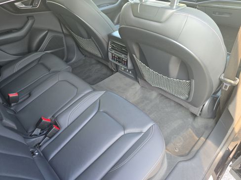 Used 2019 Audi Q8 Premium Plus w/ Premium Plus AWD/4WD image 11