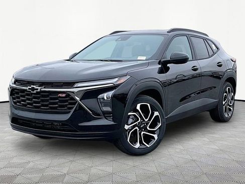 New 2026 Chevrolet Trax RS w/ Sunroof Package FWD image 3