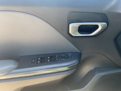 Used 2025 Kia K4 FWD image 16
