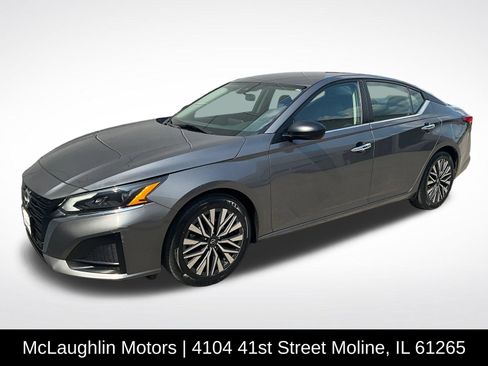 Used 2024 Nissan Altima 2.5 SV FWD image 1