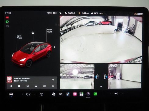 Used 2021 Tesla Model Y Long Range AWD/4WD image 25