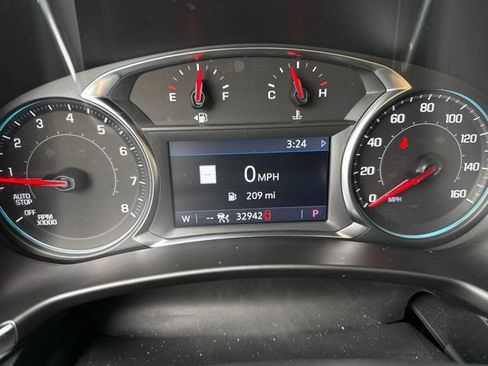 Used 2023 Chevrolet Equinox Premier FWD image 15