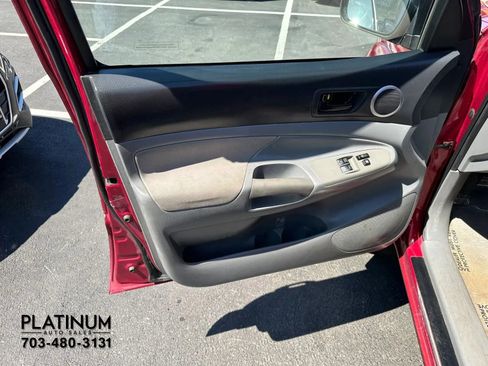 Used 2006 Toyota Tacoma PreRunner RWD image 16