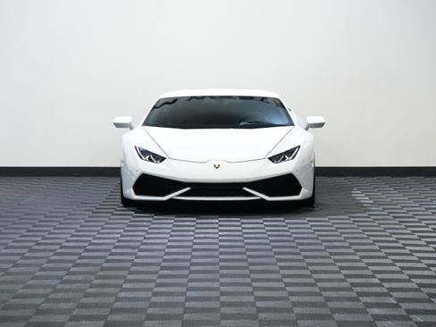 Used 2015 Lamborghini Huracan LP 610-4 AWD/4WD image 4