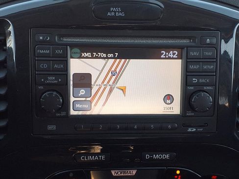 Used 2014 Nissan Juke SL image 16