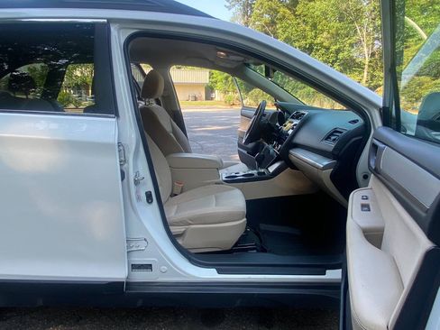 Used 2019 Subaru Outback 2.5i Premium AWD/4WD image 50