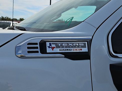 New 2026 GMC Sierra 2500 SLT w/ Texas SLT Premium Package image 9