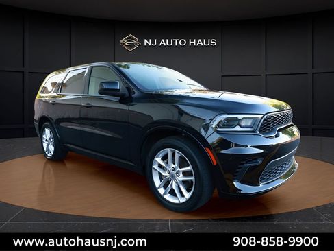 Used 2023 Dodge Durango GT RWD image 1
