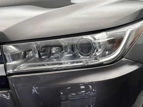 Used 2018 Toyota Highlander Plus w/ Protection Package #3 AWD/4WD image 3