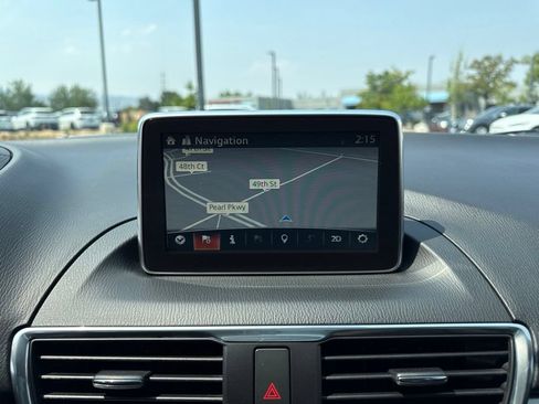 Used 2016 MAZDA MAZDA3 s Touring FWD image 19