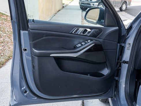 Used 2023 BMW X7 xDrive40i image 9
