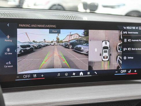 Used 2025 BMW 330i Sedan w/ Premium Package image 23