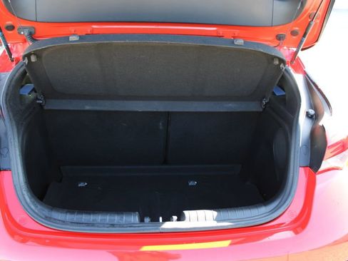 Used 2022 Hyundai Veloster N image 9