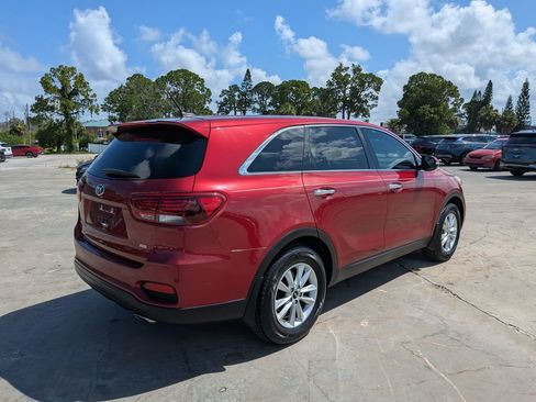 Used 2019 Kia Sorento FWD image 8