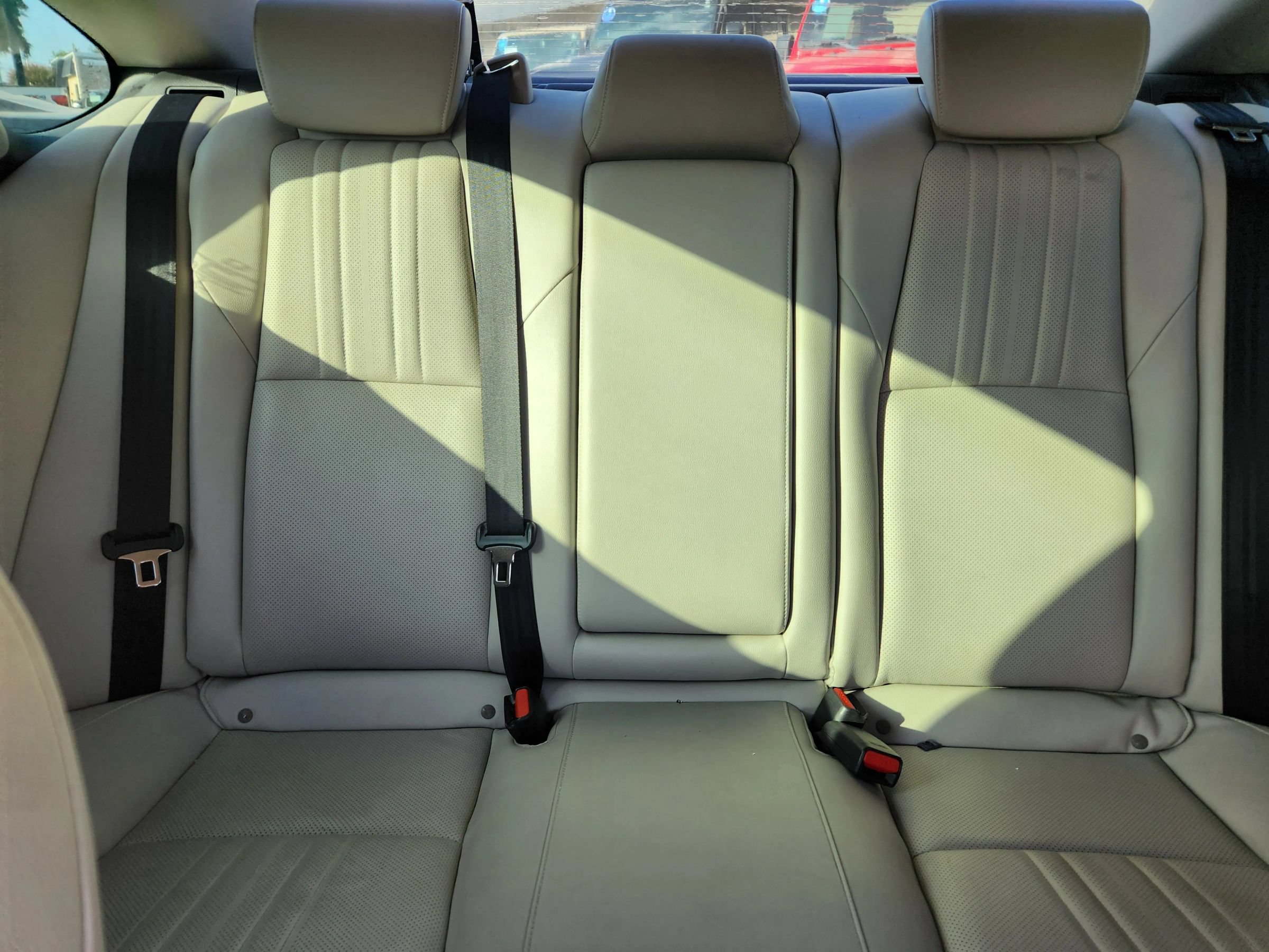Used 2018 Honda Accord EX-L image 17