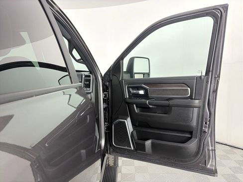 Used 2025 RAM 2500 Laramie w/ Sport Appearance Package image 31