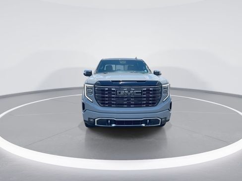 Used 2025 GMC Sierra 1500 Denali Ultimate AWD/4WD image 3