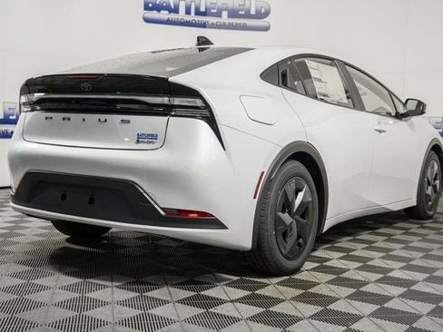 New 2026 Toyota Prius Plug-In Hybrid FWD image 6