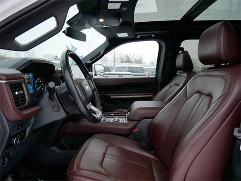 Used 2023 Ford Expedition Limited image 8