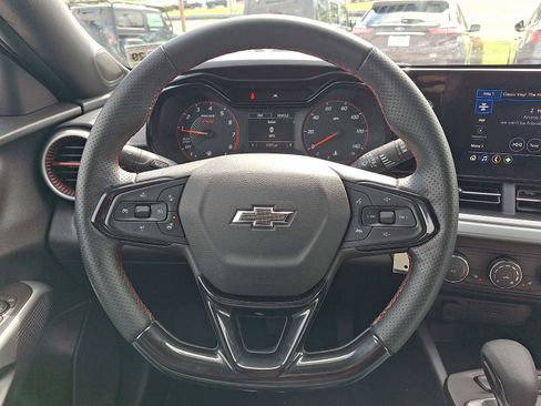 Used 2024 Chevrolet Trax RS w/ Driver Confidence Package FWD image 18