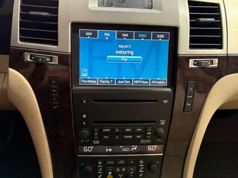 Used 2007 Cadillac Escalade AWD w/ Information Package image 34