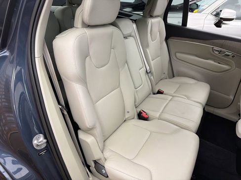 Used 2023 Volvo XC90 B6 Plus image 26